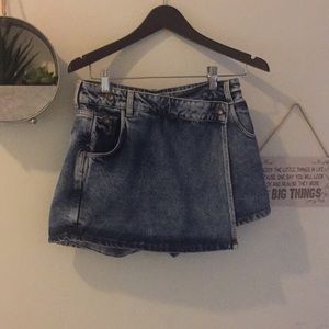 Zara Jean skort short high rise mom